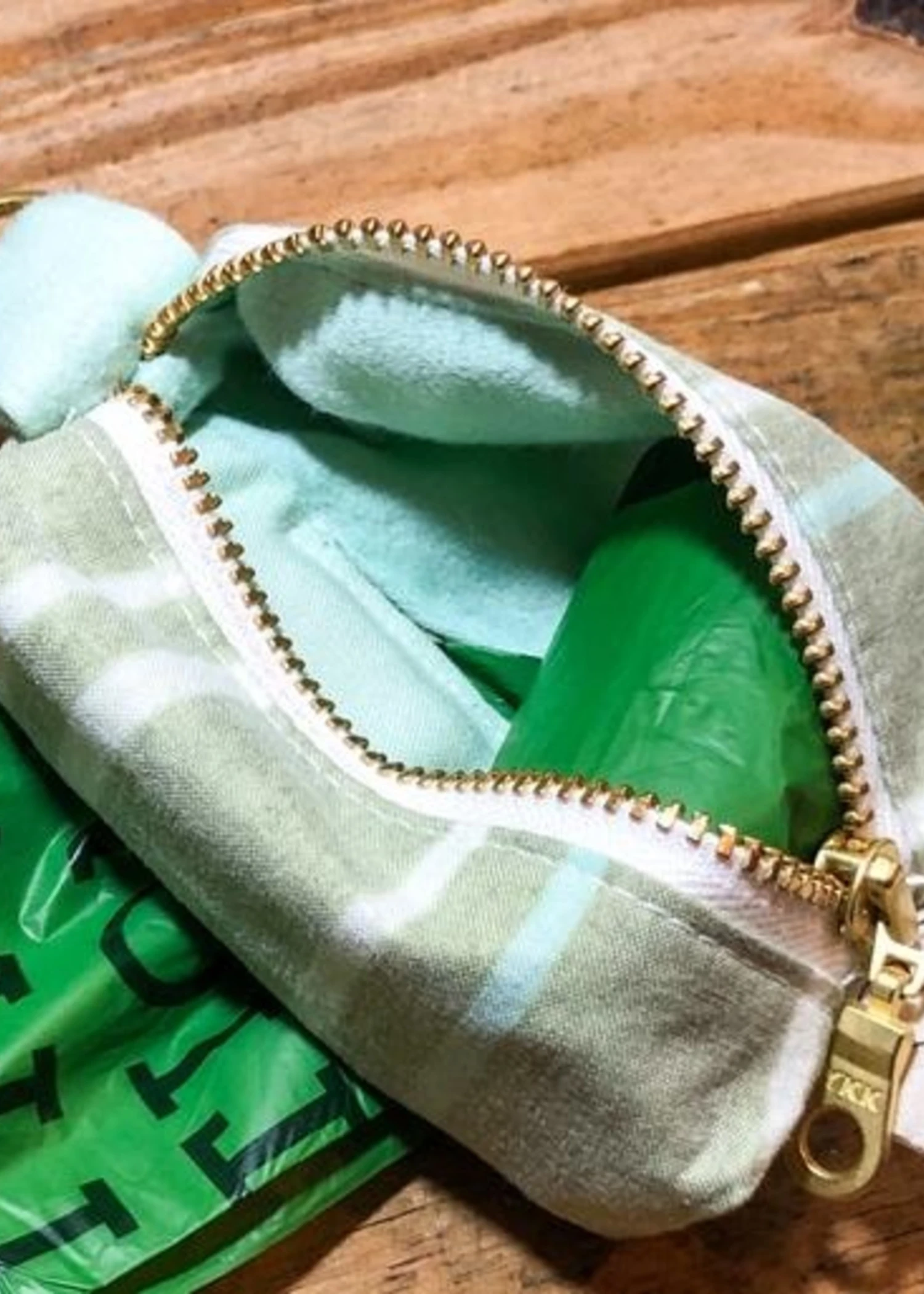 Former Fibres Poochie Pouch 3 Former Fibres Poochie Pouch - Image 3