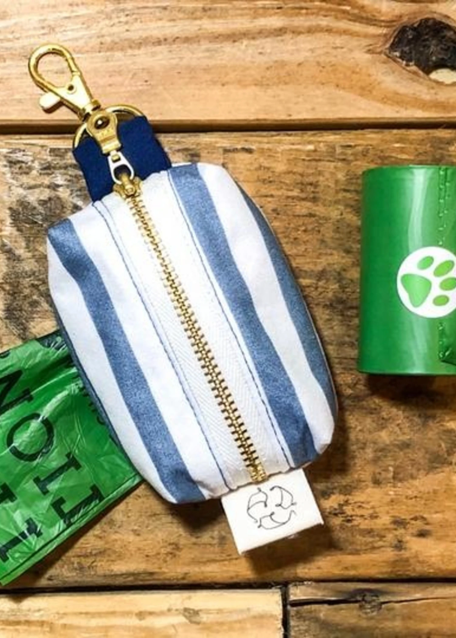 Former Fibres Poochie Pouch 1 Former Fibres Poochie Pouch